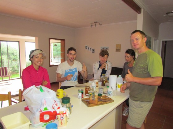 Having a quick breakfast before the final cycle