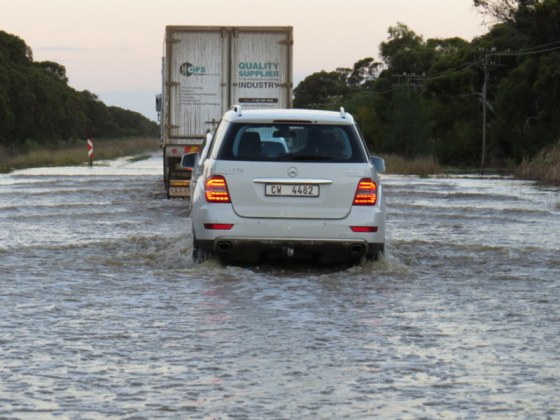 Will the big truck get through - Yes indeed so we should too.