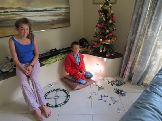 Simon opted to stay home and build his alien Lego.  Shan said she'd help.